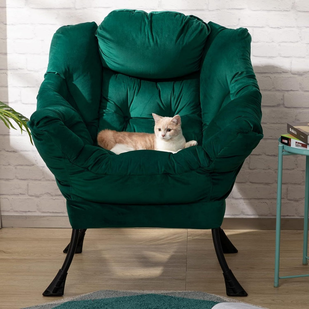 Seduta lounge con poggiapiedi con braccioli verde